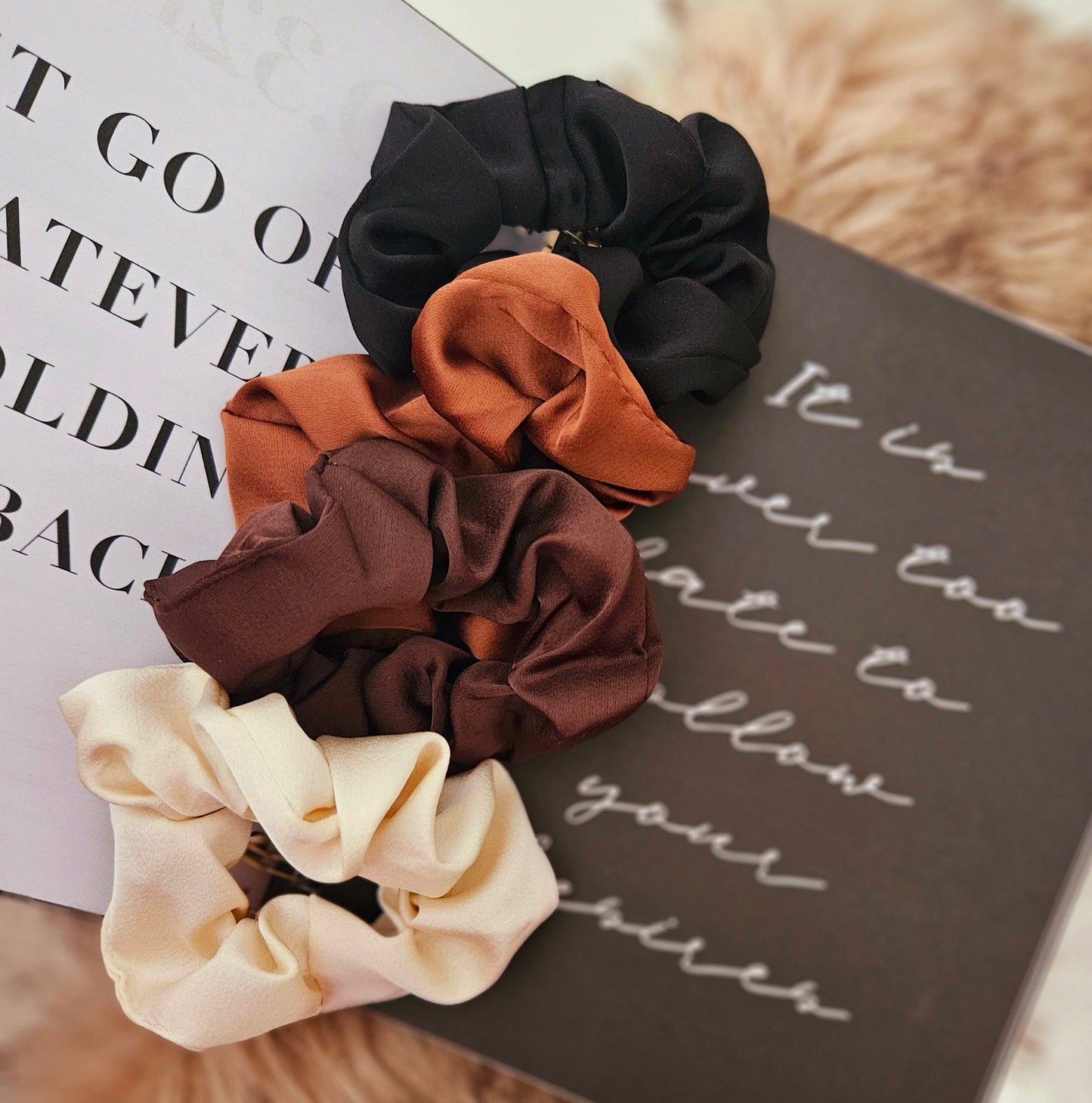 Vero Scrunchies