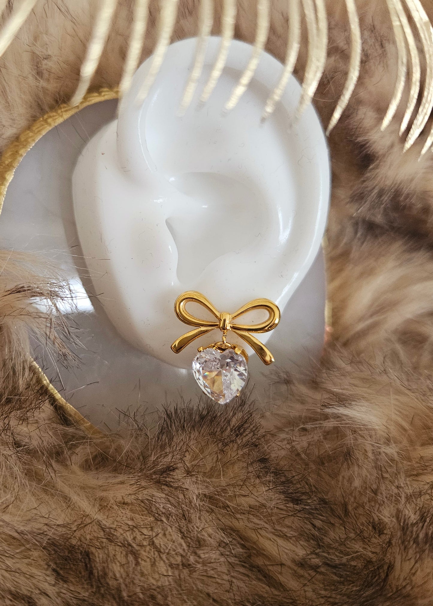 Bow knot ear studs - heart shape - Water resistance - Gold Plated - 304 Stainless steel.