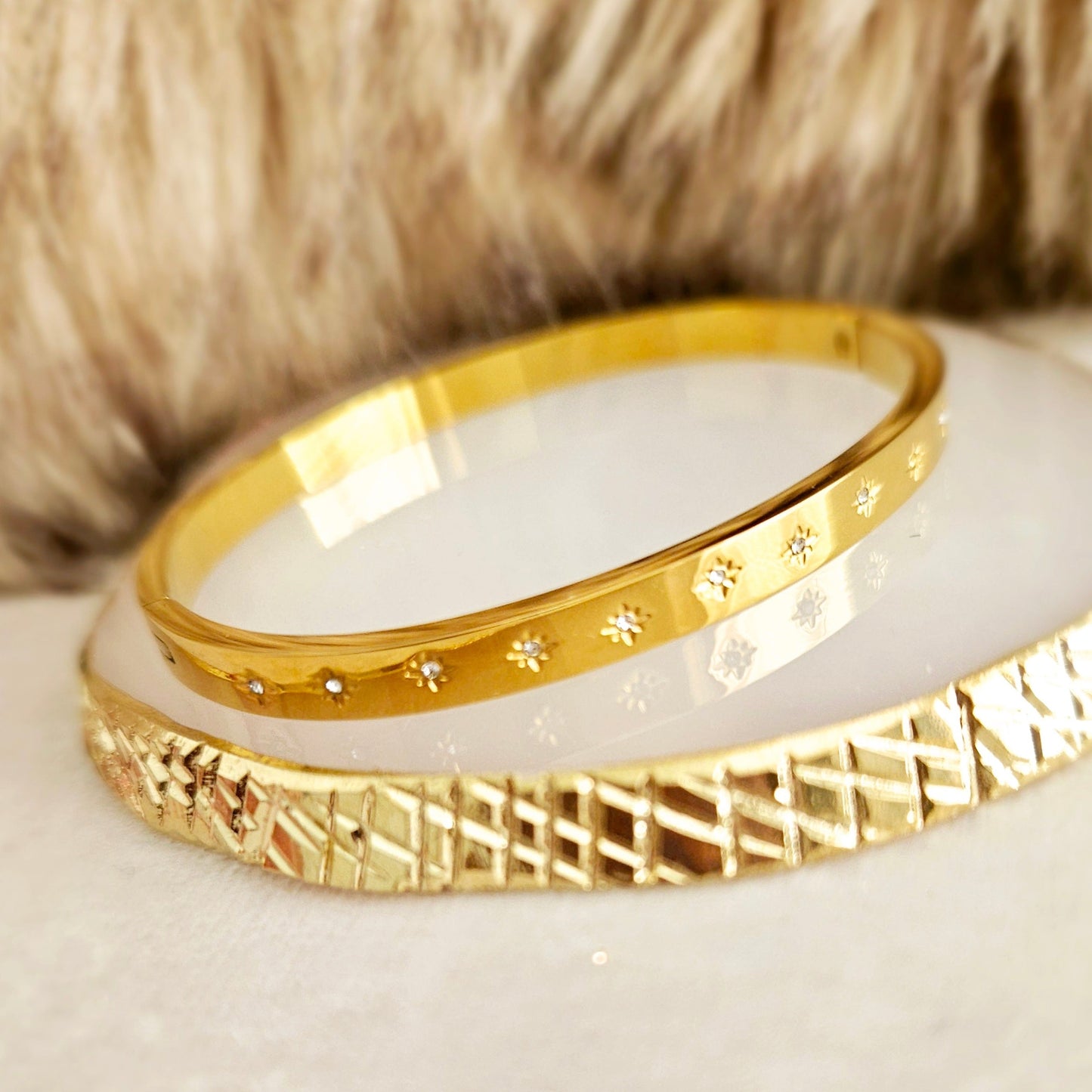 Snow Bangle - 18k Gold Plated.