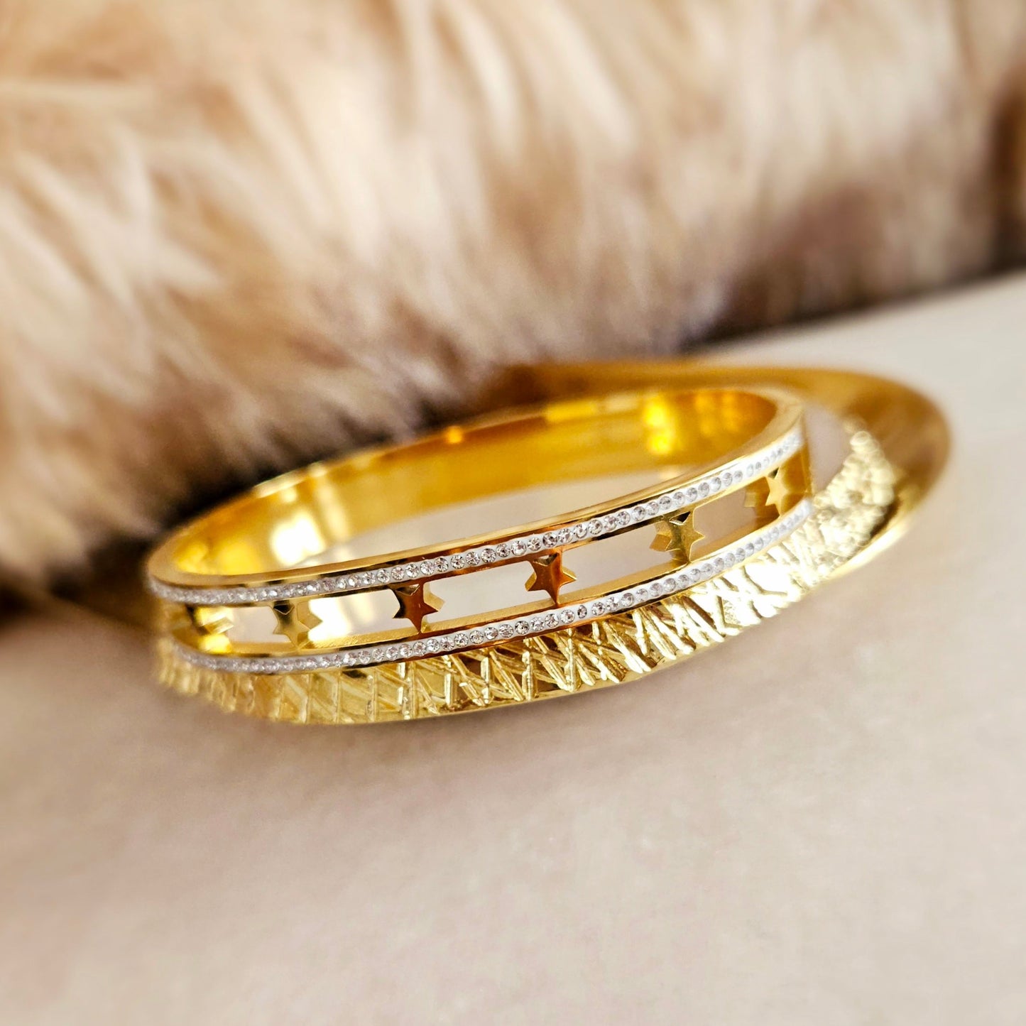 Arya Star - Luxuriuos Bangle - 18k Gold Plated.