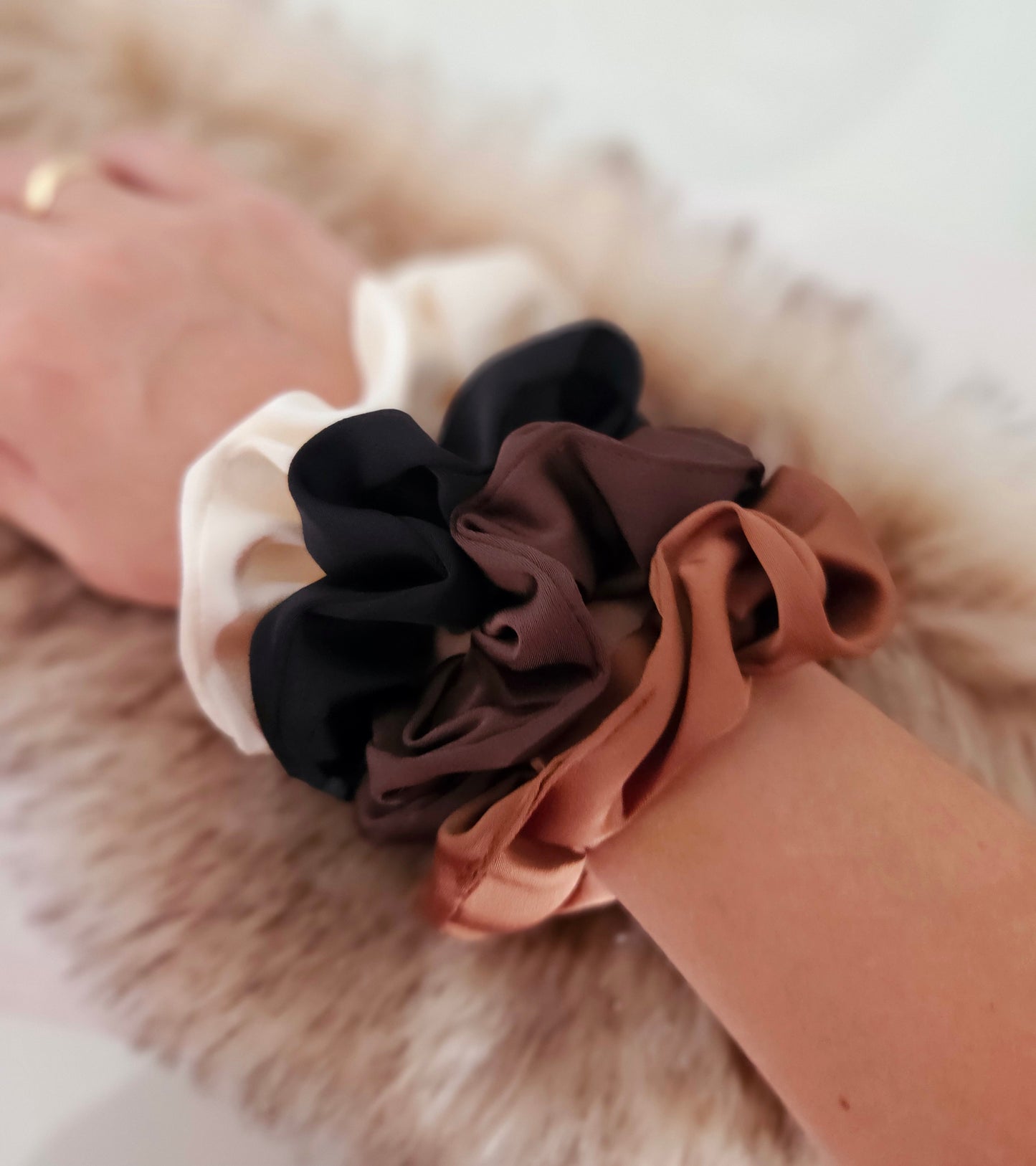 Vero Scrunchies