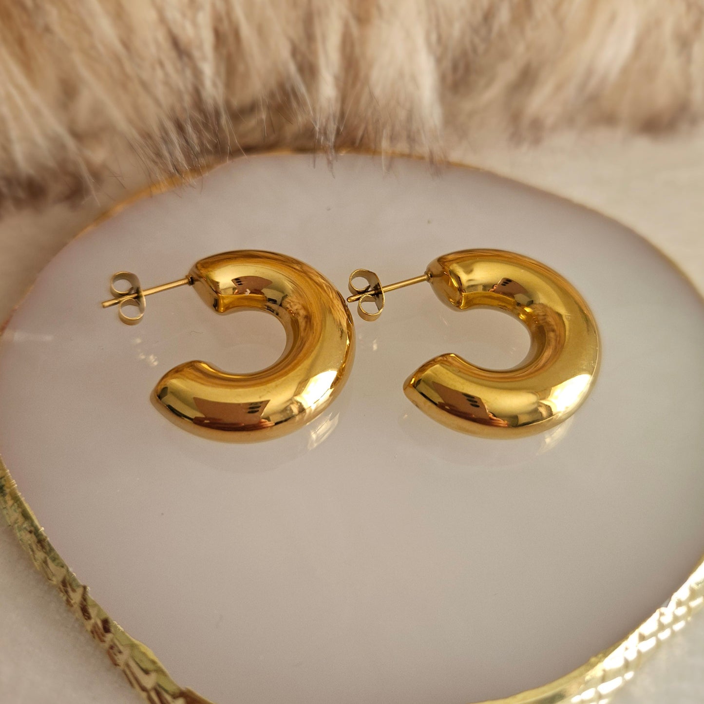 Carol Chunky Earrings - 18k Gold Plated.