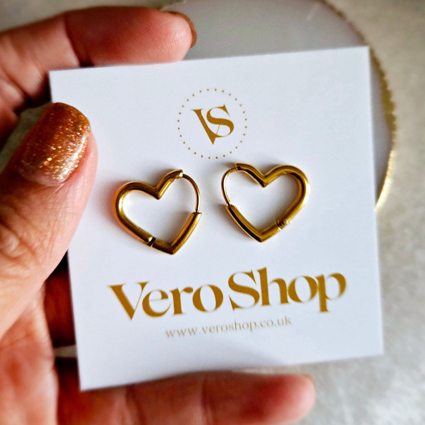 Chic hearts  > Hoops earrings.