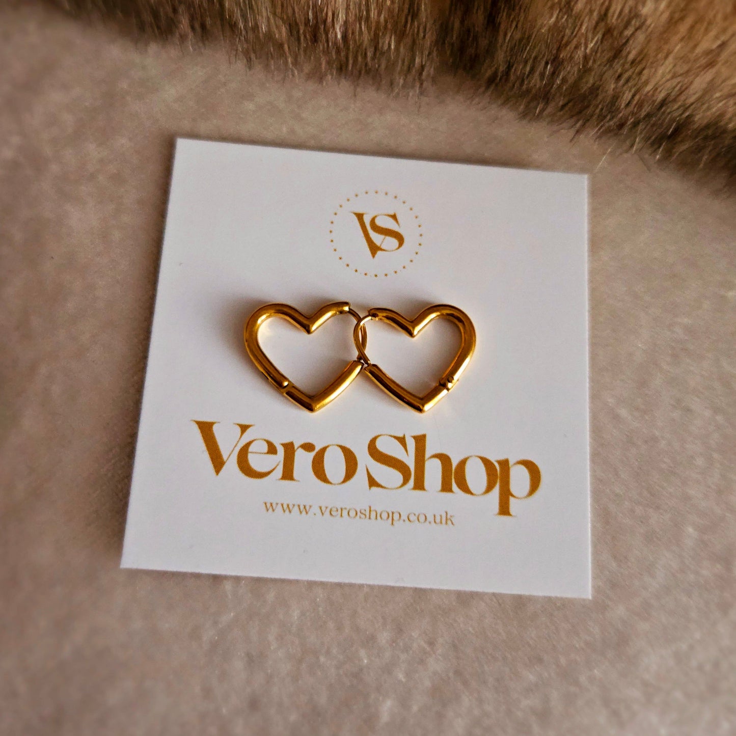 Chic hearts  > Hoops earrings.