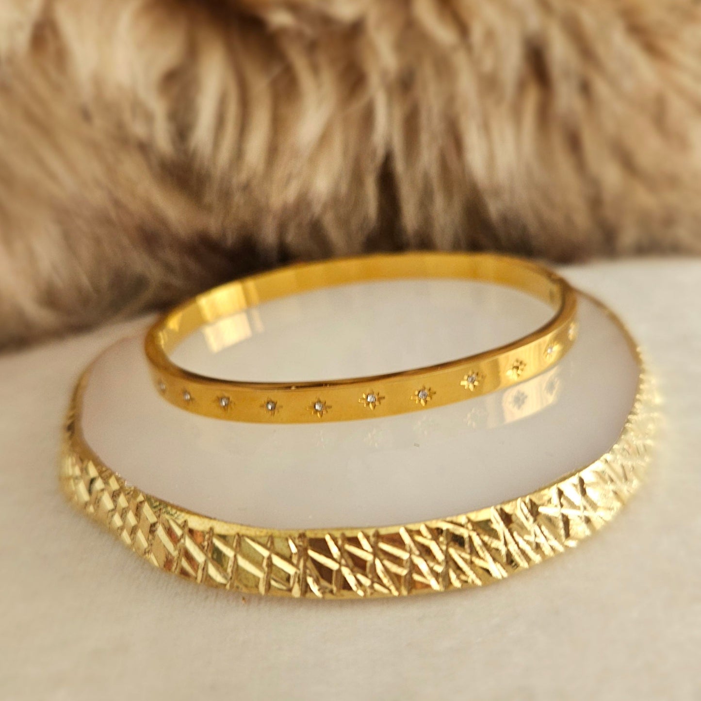 Snow Bangle - 18k Gold Plated.